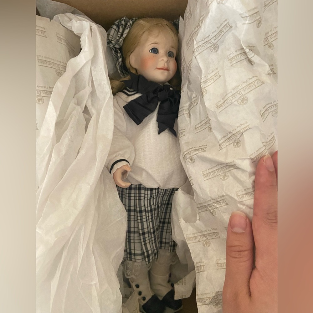 Ashton-Drake Galleries Ltd Edition Vintage 1994 Pollyanna Doll with Box